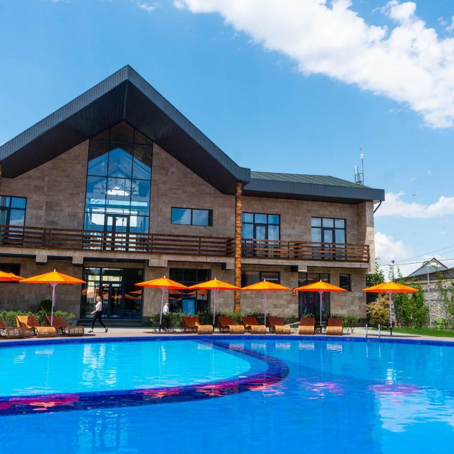 Alpen Park Hotel Шимкент Екстериор снимка