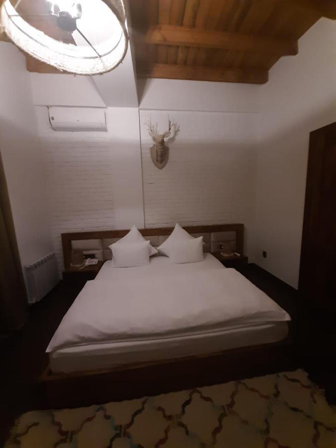 Alpen Park Hotel Шимкент Екстериор снимка