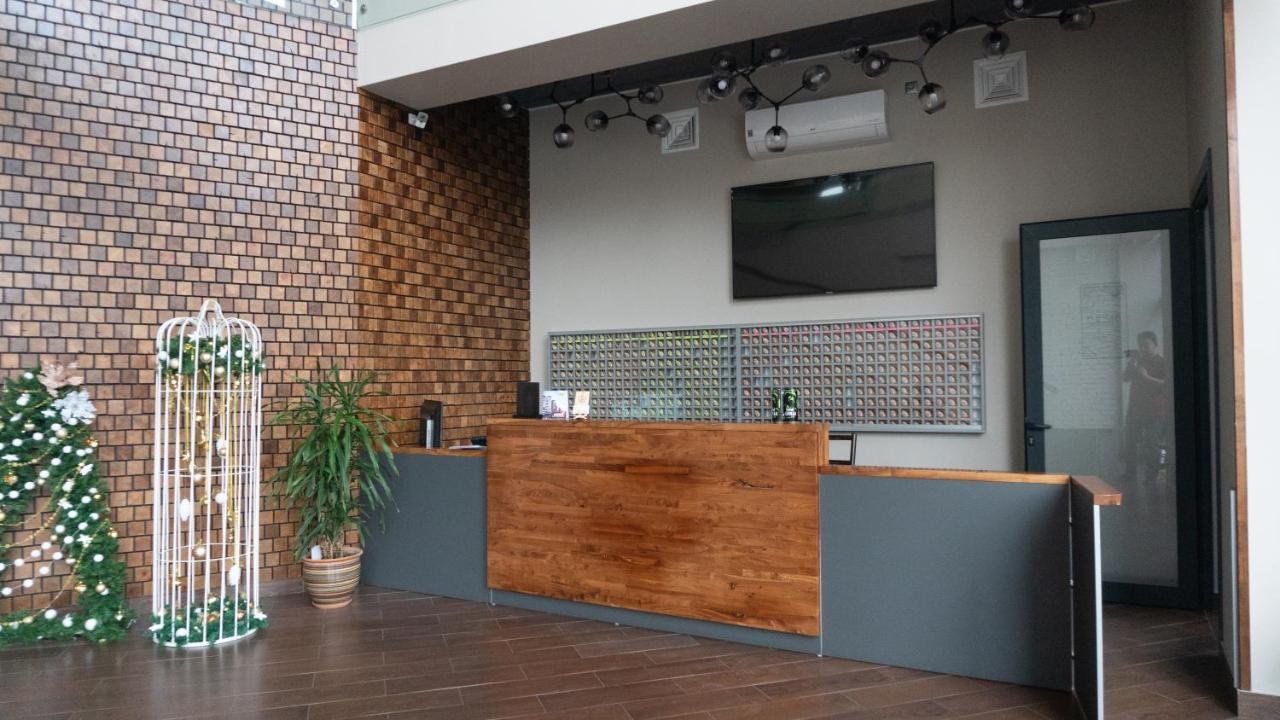 Alpen Park Hotel Шимкент Екстериор снимка
